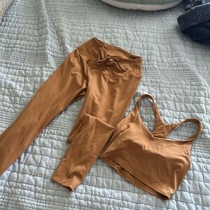 Tan workout set 🤎